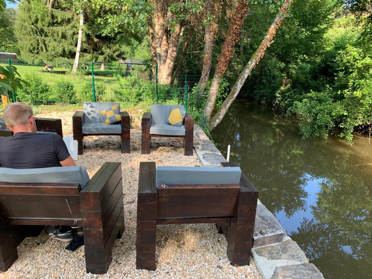 Au Bord De La Rivier Villa *
