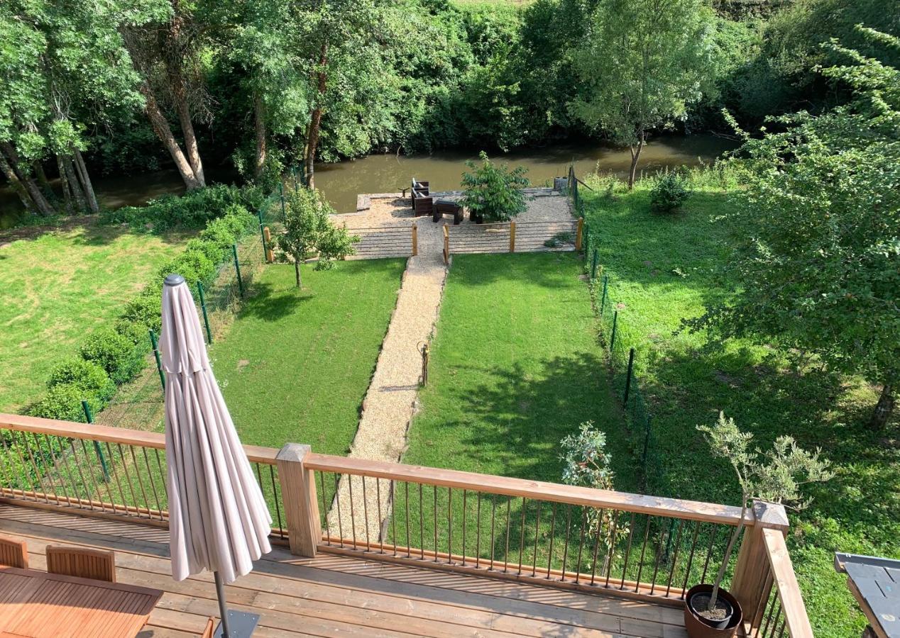 Au Bord De La Rivier Villa *